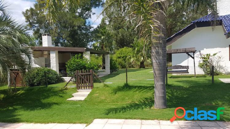 Casa en laguna del diario en alquiler anual y venta.